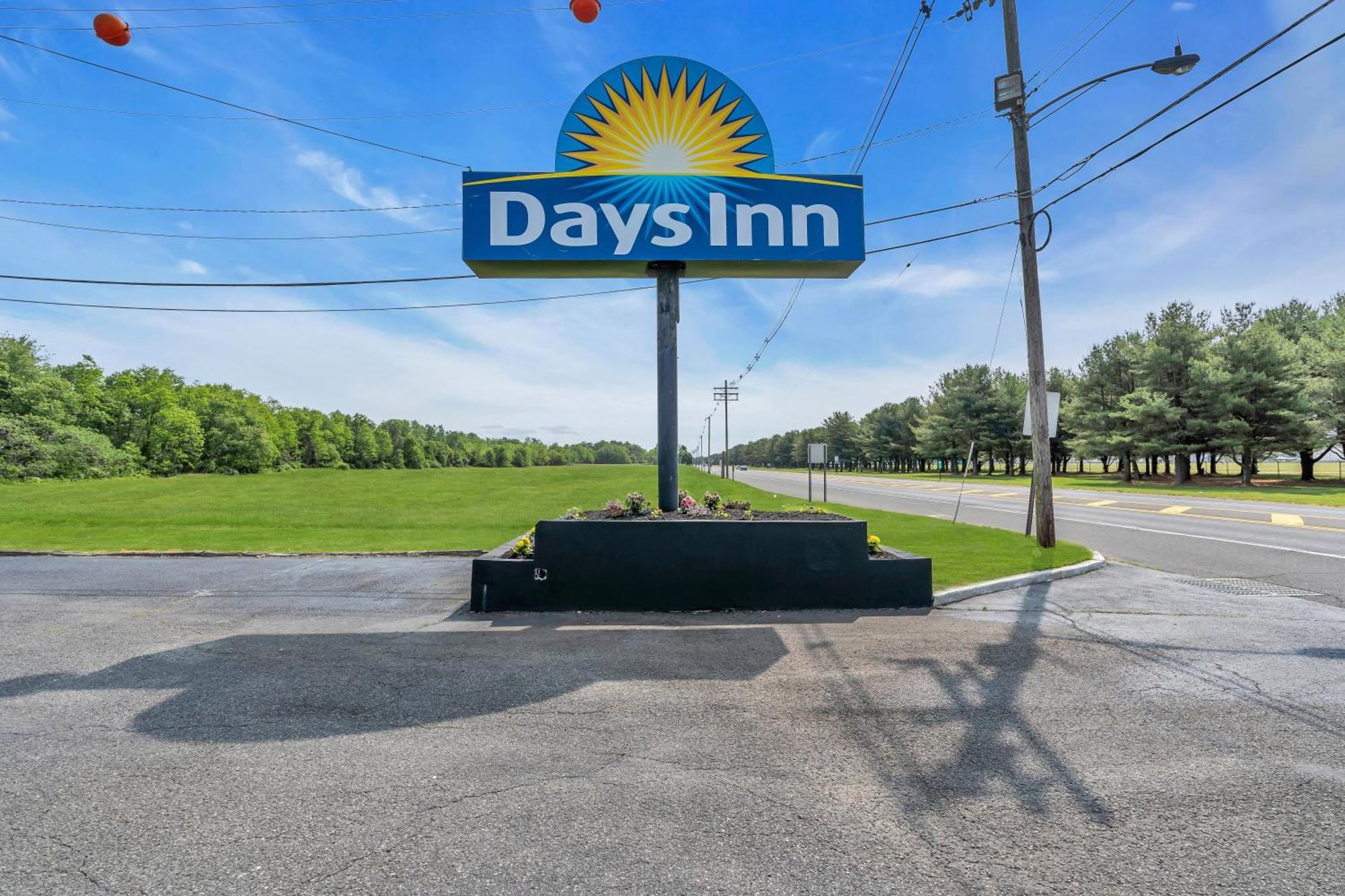 Days Inn By Wyndham Wrightstown Mcguire Afb Bordentown Екстер'єр фото